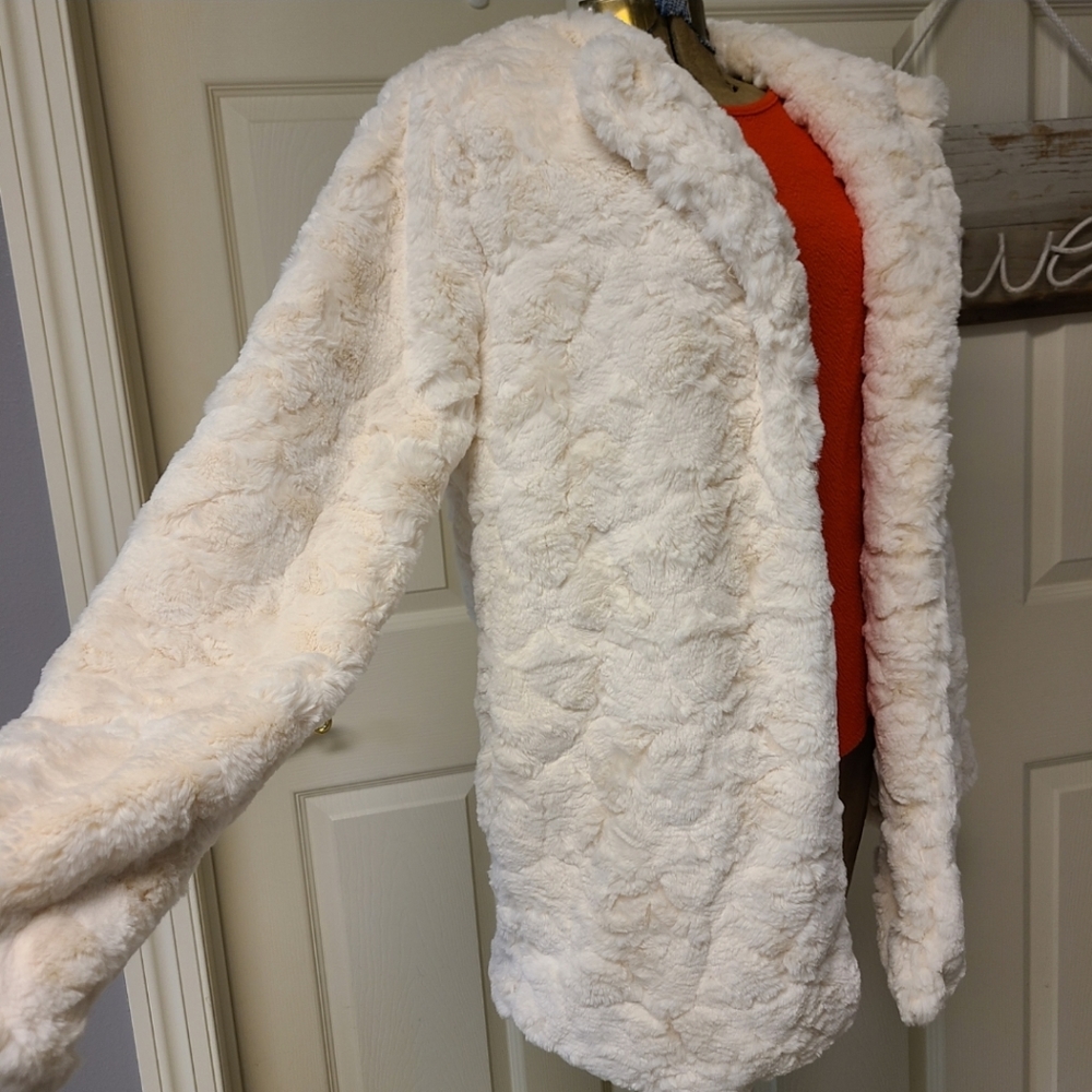 🤍Sage & Sadie Soft Cream Fluffy Faux Fur Fluffy Jacket Coat - Picture 9 of 16